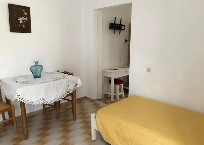 Loula\'S Apartments