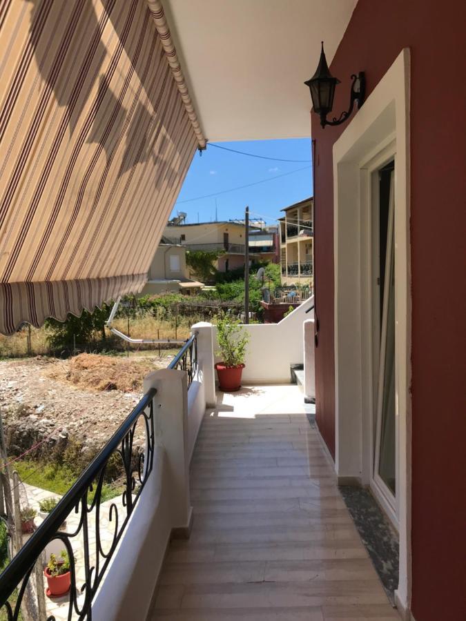 Apartament Loula's *