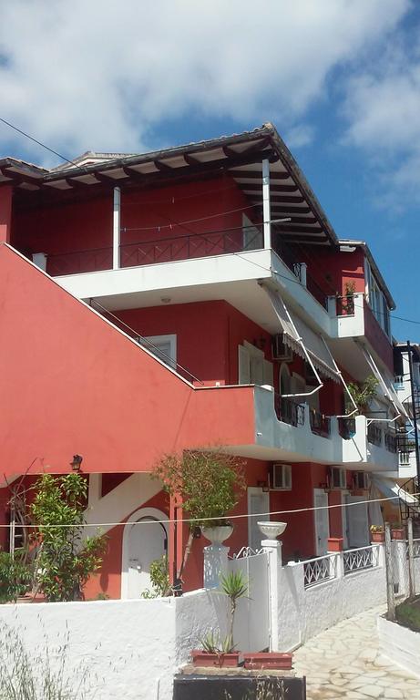 Loula's Apartament *
